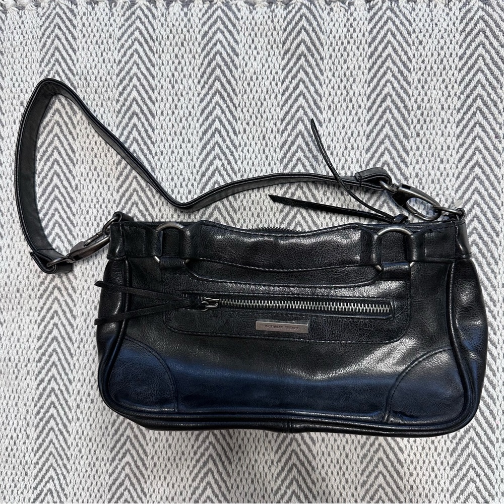 NWOT Victorias Secret Vintage Leather Adjustable Shoulder Bag/Purse Black